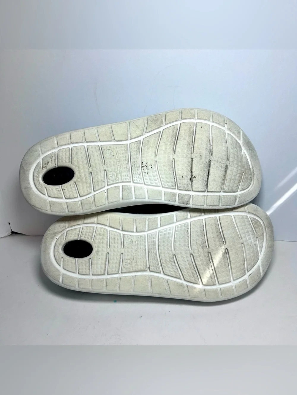 Crocs LifeRide Clogs Gray White 9M 11W